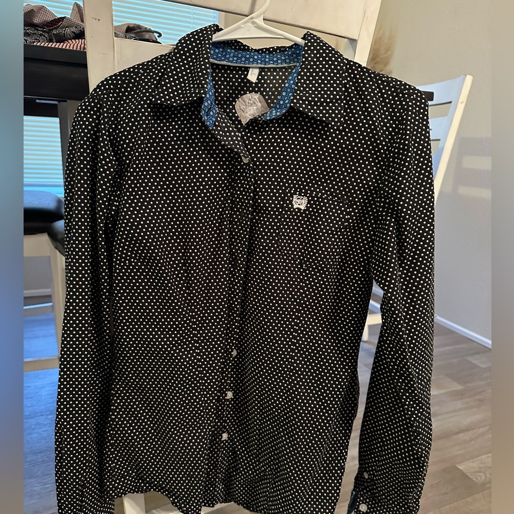 Cinch button up sz S with bucking horse embroidered